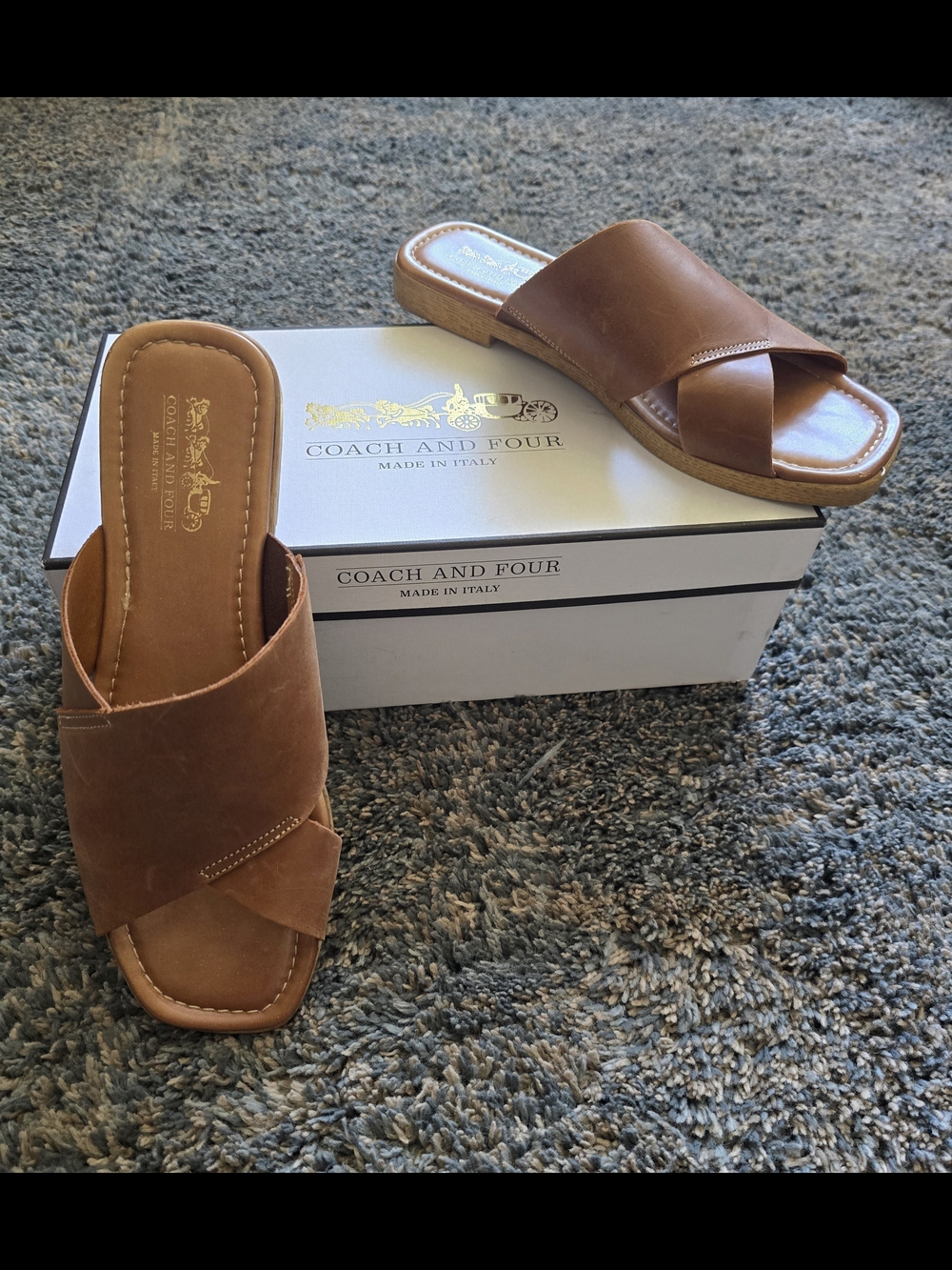Coach and Four Women's Tan Leather Slide Sandals. - Picture 2 of 4